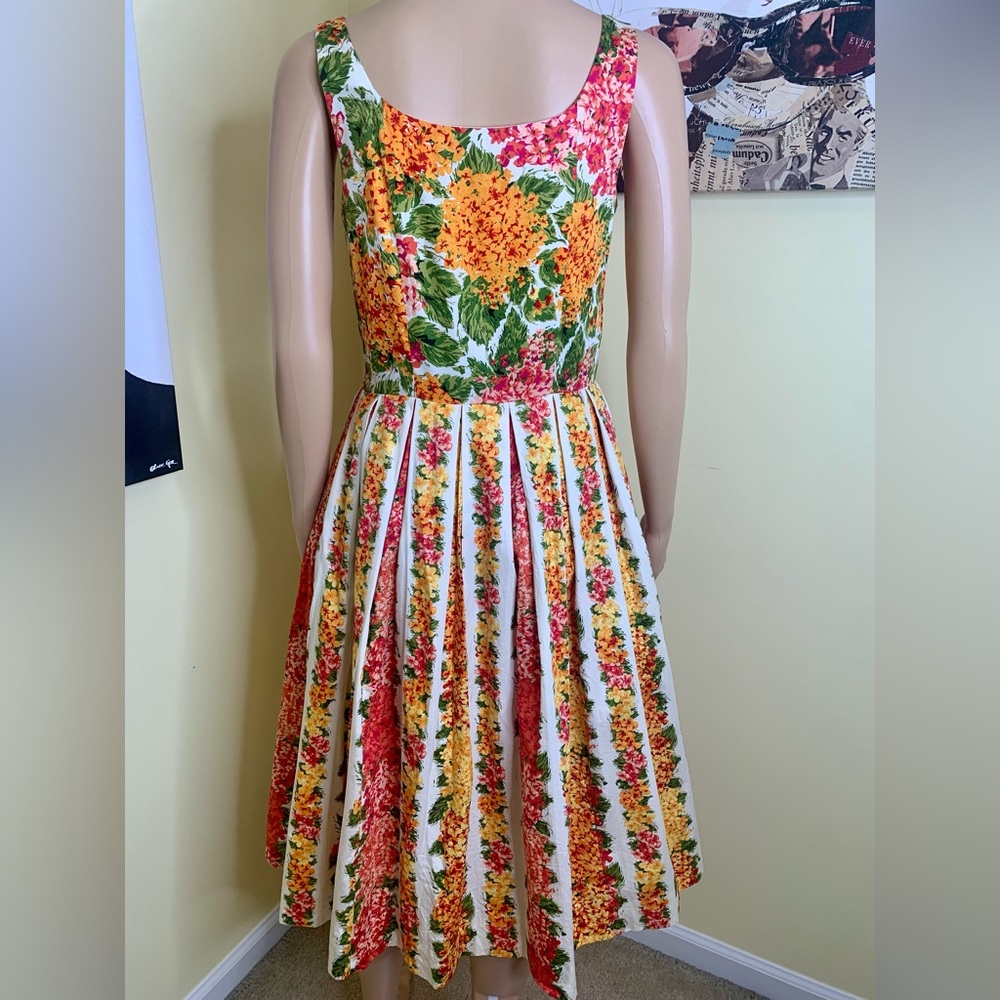 ISAAC MIZRAHI x TARGET Sleeveless Pleated Fit & Flare Dress in Floral, Size 4 - Picture 6 of 11